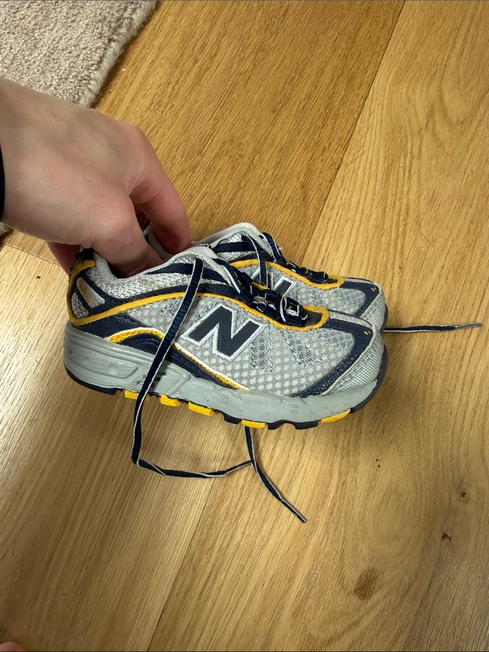 new balance toddler shoes size 5